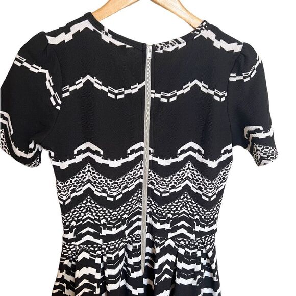 LulaRoe Amelia Dress Size Small - Picture 5 of 6